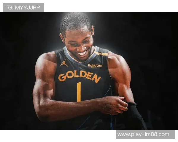 库明加赛后分享时尚穿搭照引发关注连续被DNP的他状态如何调整